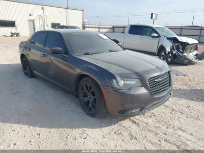 CHRYSLER 300 2020