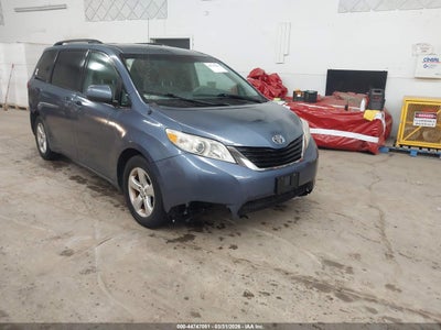 TOYOTA SIENNA 2014