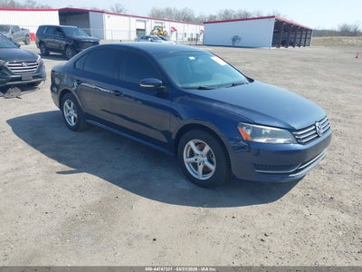 VOLKSWAGEN PASSAT 2013