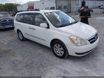 HYUNDAI ENTOURAGE 2008
