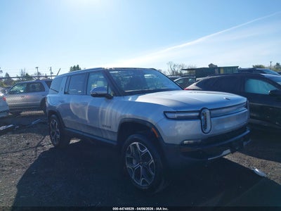 RIVIAN R1S 2025