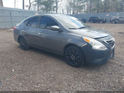 NISSAN VERSA 2017