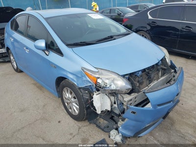 TOYOTA PRIUS PLUG-IN 2012