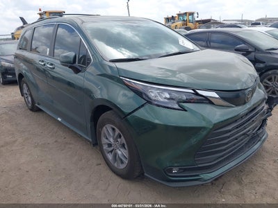 TOYOTA SIENNA 2026