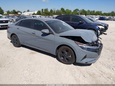 HYUNDAI ELANTRA 2022