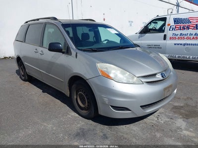 TOYOTA SIENNA 2008