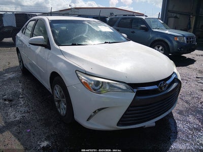 TOYOTA CAMRY 2016