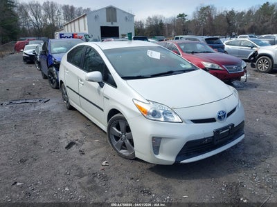 TOYOTA PRIUS 2015