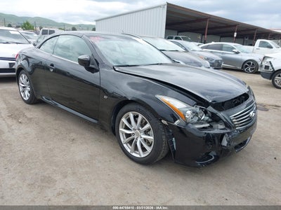 INFINITI Q60 2015