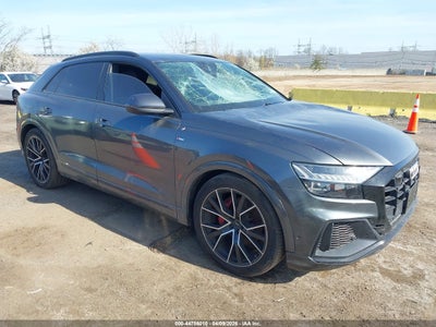 AUDI Q8 2020
