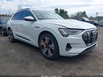 AUDI E-TRON 2022