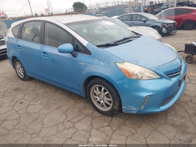 TOYOTA PRIUS V 2012