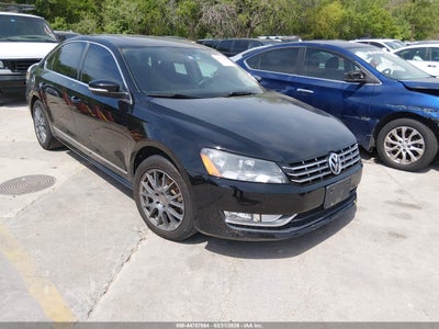 VOLKSWAGEN PASSAT 2012