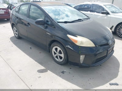 TOYOTA PRIUS 2014