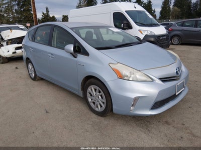 TOYOTA PRIUS V 2012