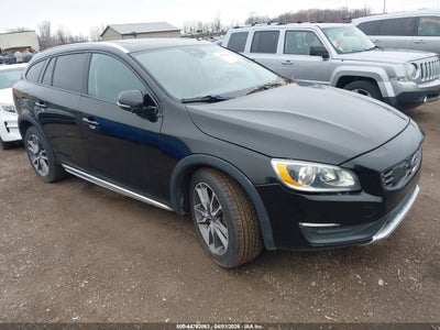 VOLVO V60 CROSS COUNTRY 2015