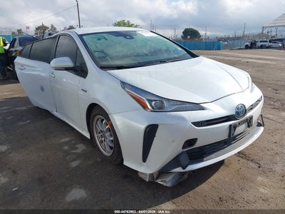 TOYOTA PRIUS 2021