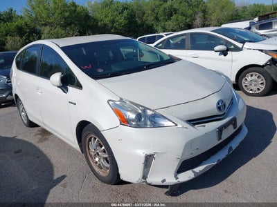 TOYOTA PRIUS V 2012