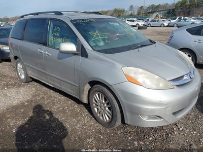 TOYOTA SIENNA 2008