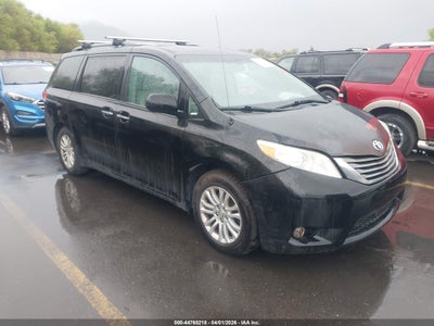TOYOTA SIENNA 2014