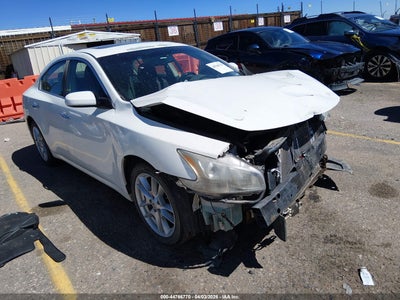 NISSAN MAXIMA 2010
