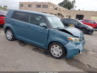 SCION XB 2010