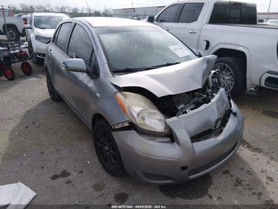 TOYOTA YARIS 2011