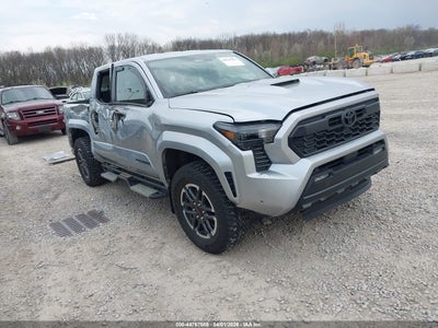 TOYOTA TACOMA 2025