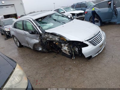 CHRYSLER 200 2012