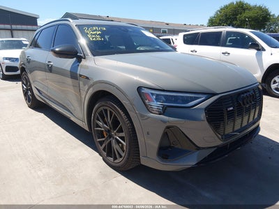 AUDI E-TRON 2022