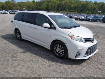 TOYOTA SIENNA 2019
