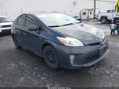 TOYOTA PRIUS 2015