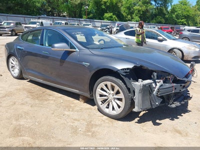 TESLA MODEL S 2015