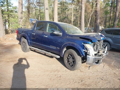 NISSAN TITAN 2019