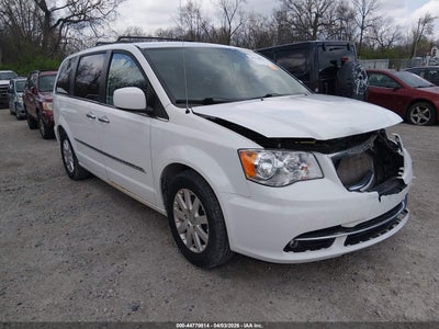CHRYSLER TOWN & COUNTRY 2015