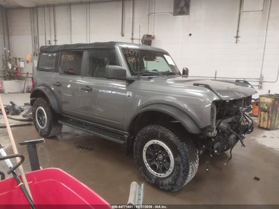 FORD BRONCO 2021
