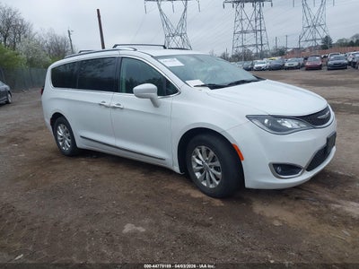 CHRYSLER PACIFICA 2018