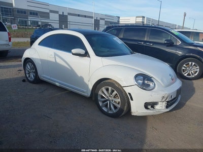 VOLKSWAGEN BEETLE 2015