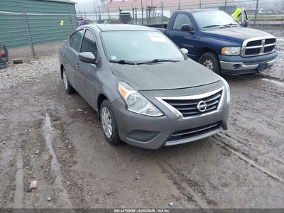 NISSAN VERSA 2017