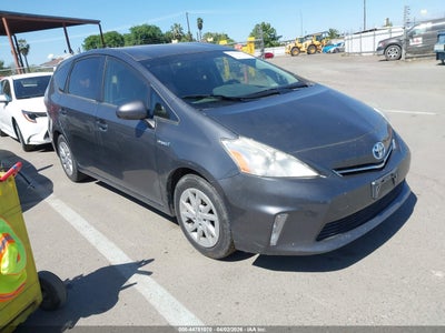 TOYOTA PRIUS V 2014
