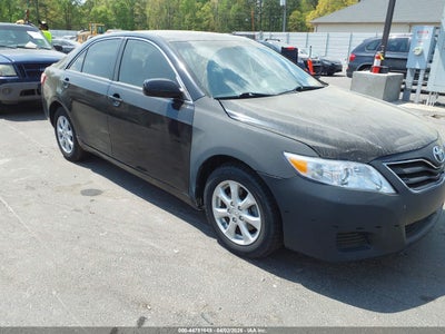 TOYOTA CAMRY 2011