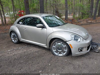 VOLKSWAGEN BEETLE 2012
