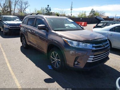 TOYOTA HIGHLANDER 2017