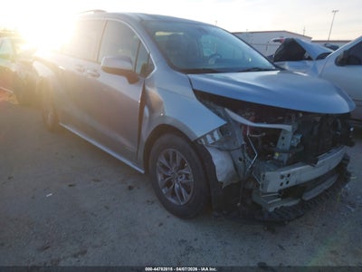 TOYOTA SIENNA 2021