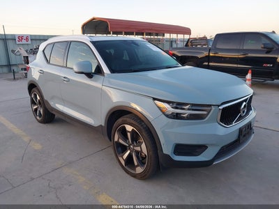 VOLVO XC40 2019