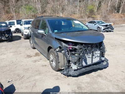 TOYOTA SIENNA 2026