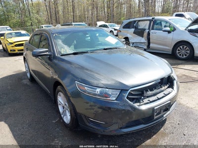 FORD TAURUS 2016