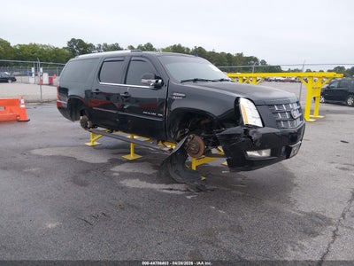 CADILLAC ESCALADE ESV 2013
