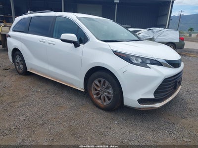 TOYOTA SIENNA 2024