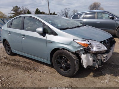 TOYOTA PRIUS 2015